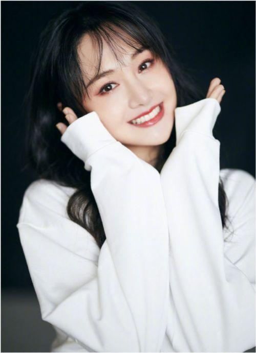 郑爽吃瓜卡点,揭秘娱乐圈幕后真相