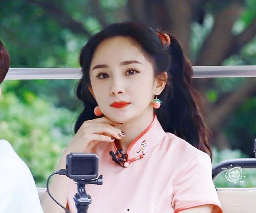 吃瓜双马尾女,揭秘吃瓜界的时尚潮流