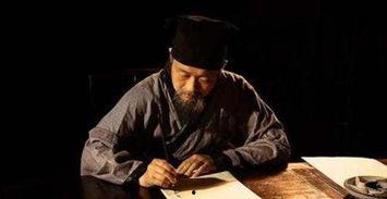 林清平吃瓜照片,尽显闲适生活态度