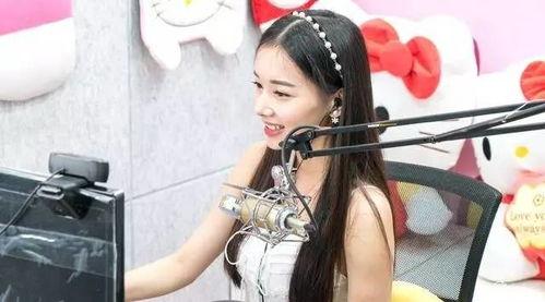 主播吃葫芦瓜视频,趣味横生引网友热议