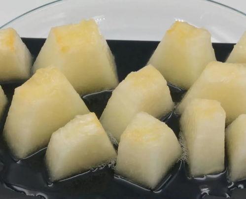 男生喝多了吃蜜瓜,男生狂欢后的甜蜜救赎