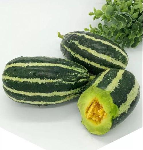 羊角蜜甜瓜吃瓜,甜蜜滋味，尽享夏日清凉